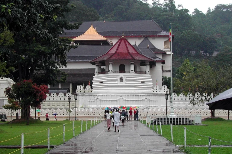 Kandy 01